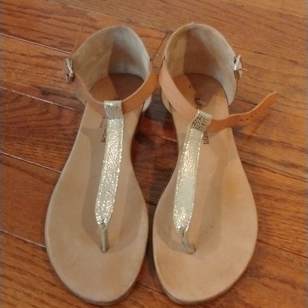 Barbara Barbieri Flat Sandal, Camel and Gold, Size 7.5